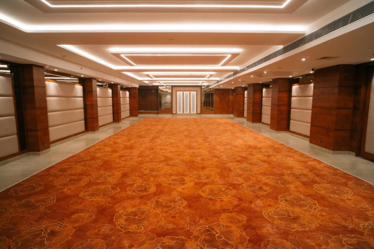 Playotel Premier Vijay Nagar Ιντόρ Εξωτερικό φωτογραφία